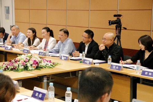 地產(chǎn)CFO們的變革心聲 在轉(zhuǎn)型浪潮中探尋財(cái)務(wù)新坐標(biāo)